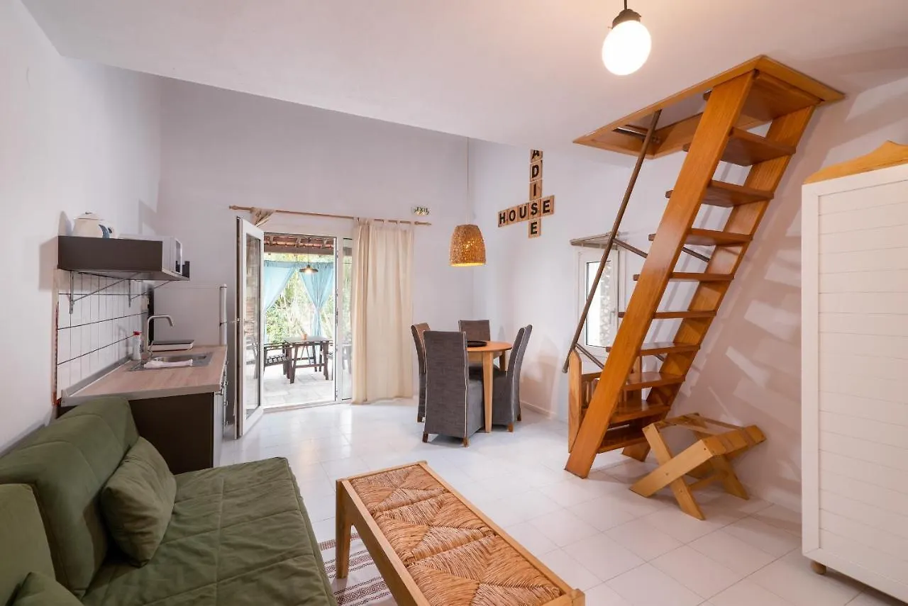 Pyrgos Bungalows Ormos Panagias
